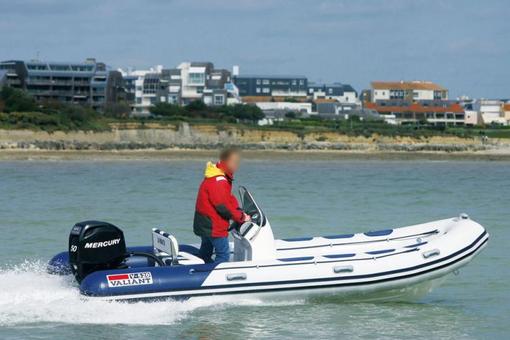 photo essai bateau pneumatique : V 520 Limited Valiant