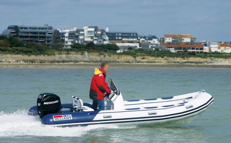 photo essai bateau pneumatique : V 520 Limited Valiant