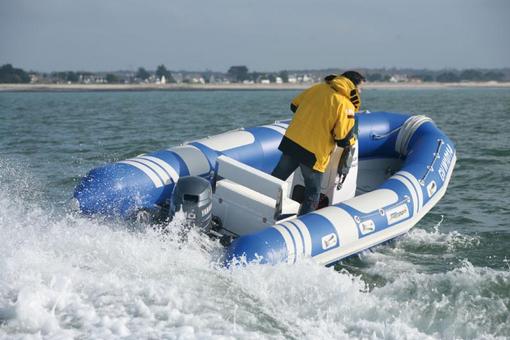 photo essai bateau pneumatique : AD 50 Tarpon