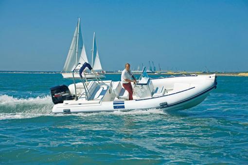 photo essai bateau pneumatique : 205 WRT Northstar