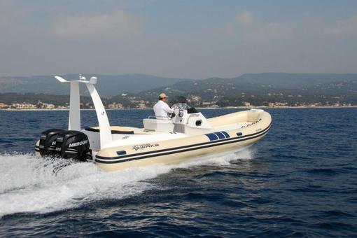 photo essai bateau pneumatique : Elite 85 Mar.sea