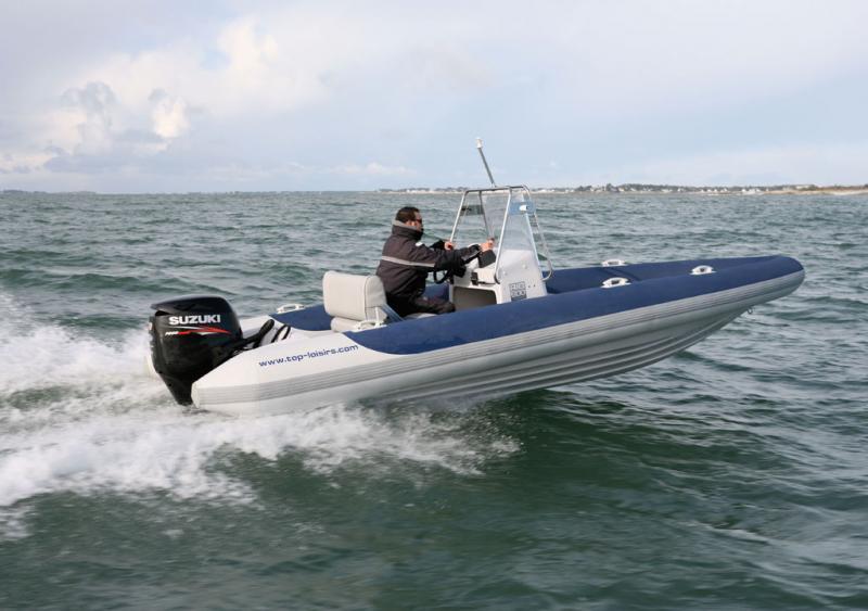 photo essai bateau pneumatique : RIB 600 Alphaboat