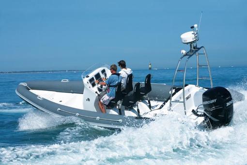 photo essai bateau pneumatique : 750 Sport Russ Ribs