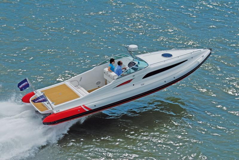 photo essai bateau pneumatique : Sting 10 m Scorpion