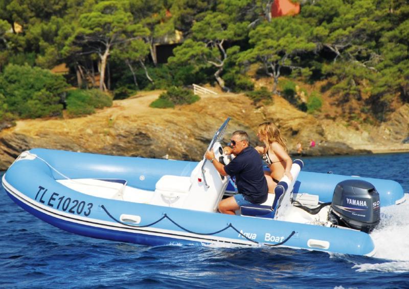 photo essai bateau pneumatique : AB 480 Aqua Boat