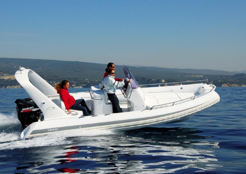 photo essai bateau pneumatique : S 650 HGL Grand