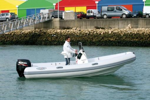 photo essai bateau pneumatique : Open 520 Discov.Rib