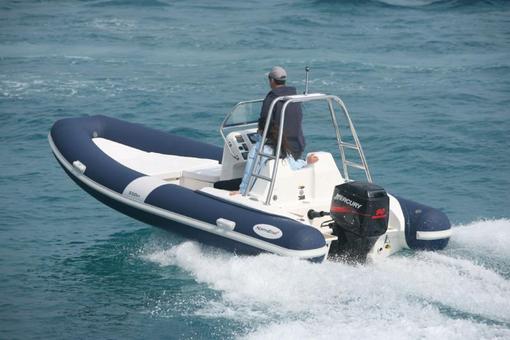 photo essai bateau pneumatique : 550 RX Northstar