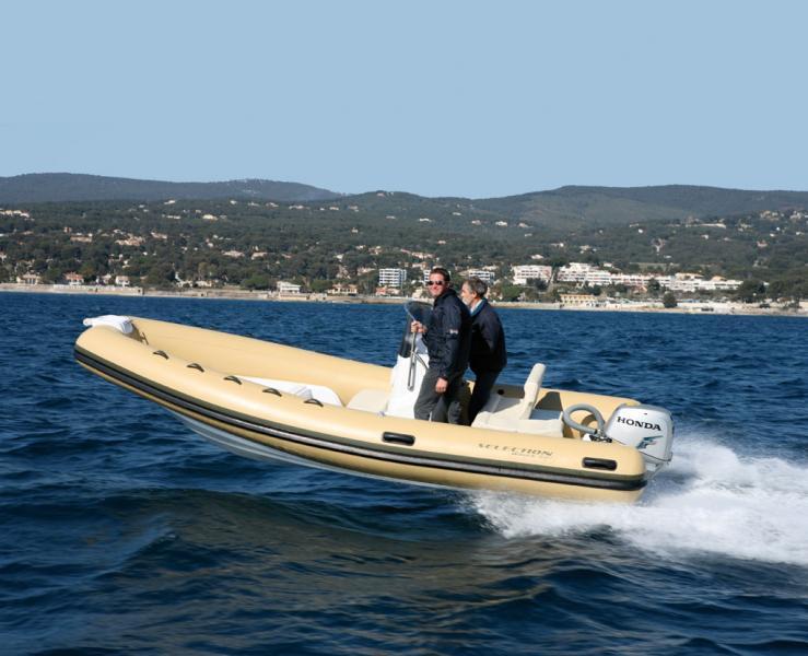 photo essai bateau pneumatique : 530 Selection Waves