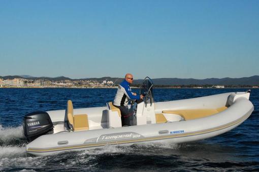 photo essai bateau pneumatique : Tempest 605 Easy Line Capelli