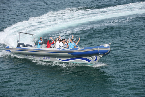 photo essai bateau pneumatique : Fast 1100 Narwhal