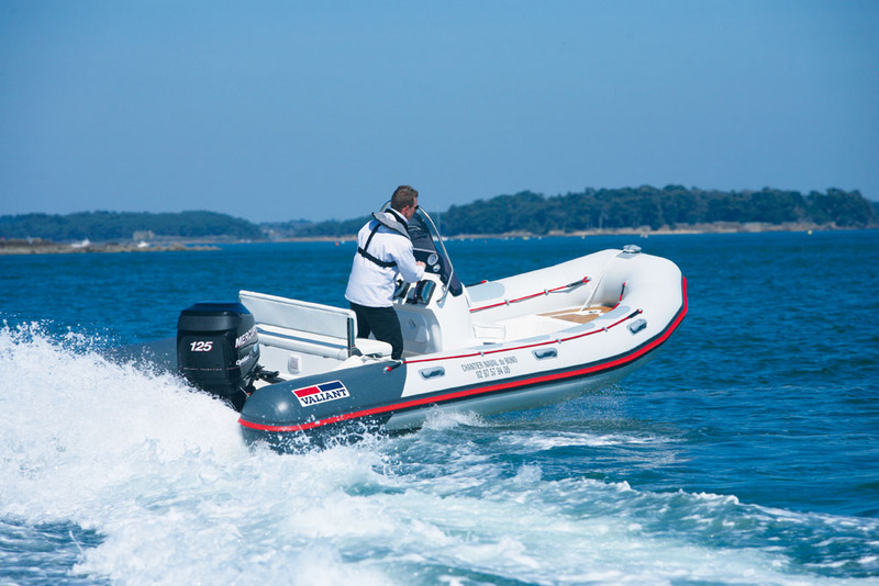 photo essai bateau pneumatique : V 570 Sport Valiant