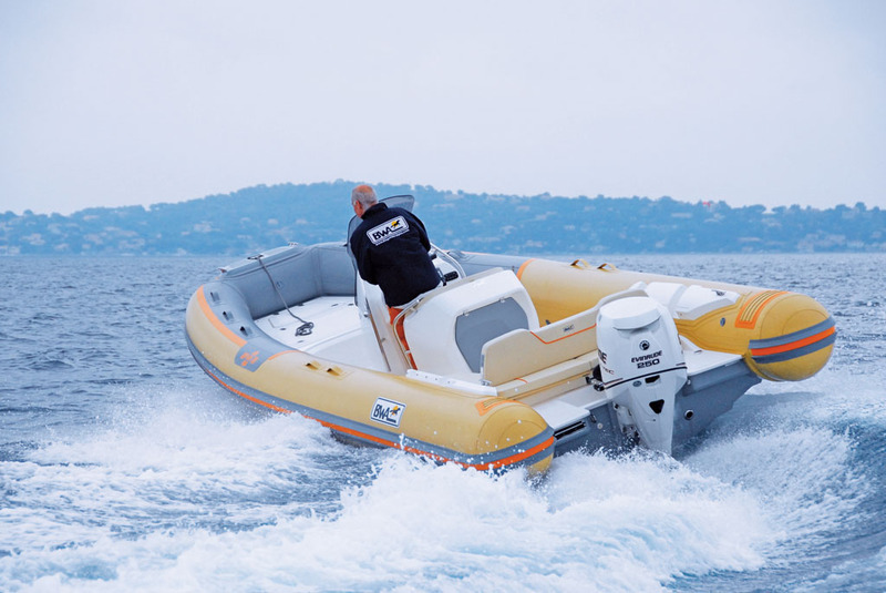 photo essai bateau pneumatique : HP REEF 7,2 BWA