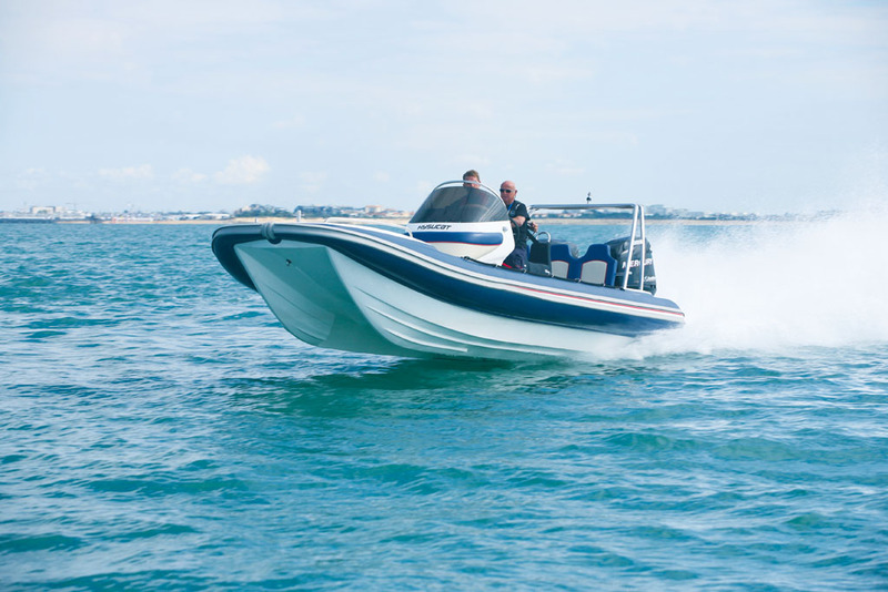 photo essai bateau pneumatique : Extreme 8M Fast Rib Hysucat