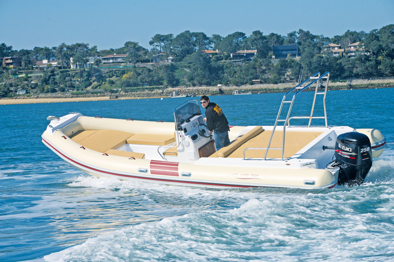 photo essai bateau pneumatique : 750 GS Nautica Led