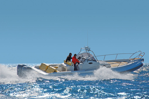 photo essai bateau pneumatique : 1100 IN Lomac