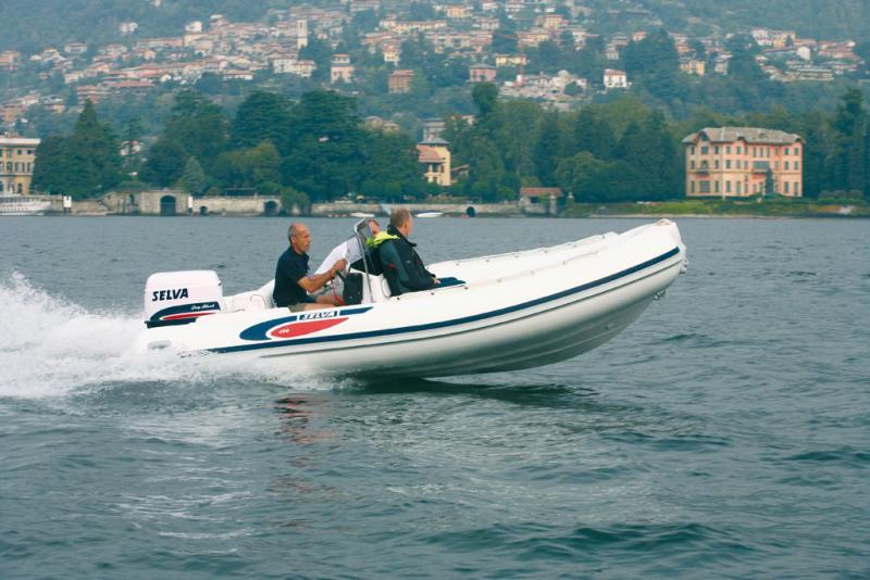 photo essai bateau pneumatique : D-490 Evolution Line Selva