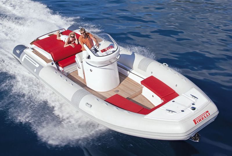 photo essai bateau pneumatique : Pzero 880 Sport Pirelli (Tecnorib)