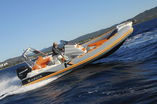 photo essai bateau pneumatique : K 6.99 Tatanka Kardis