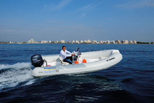 photo essai bateau pneumatique : Captain 480 B Silver Marine