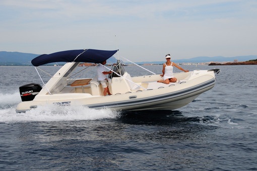 photo essai bateau pneumatique : 22 Open Beluga