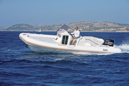 photo essai bateau pneumatique : HP REEF 8,2 BWA