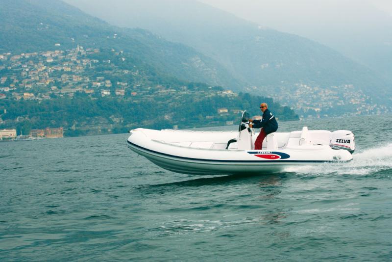 photo essai bateau pneumatique : D-640 Evolution Line Selva