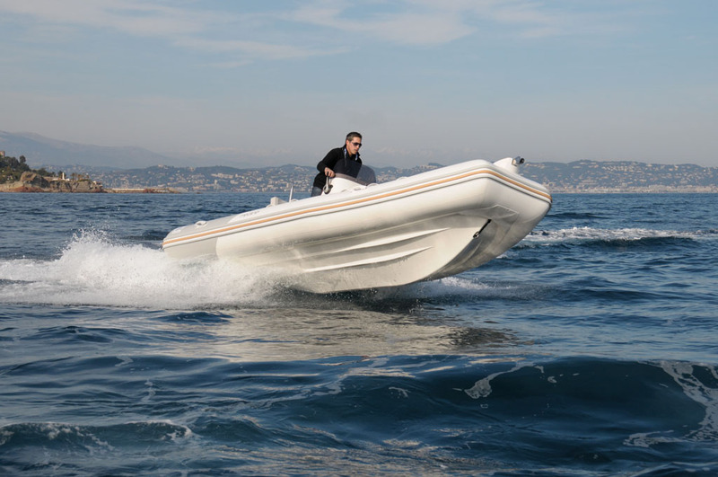 photo essai bateau pneumatique : Medline 540 Zodiac