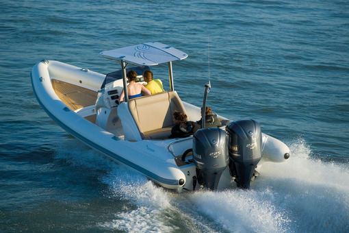 photo essai bateau pneumatique : Serket 88 Scorpion