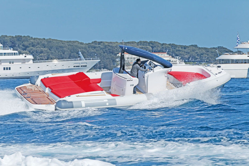 photo essai bateau pneumatique : Pzero 1100 Sport Pirelli (Tecnorib)