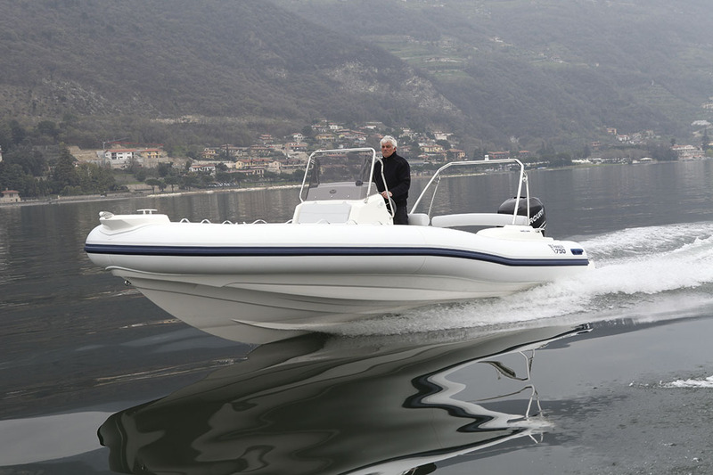 photo essai bateau pneumatique : 790 dynamic Marlin