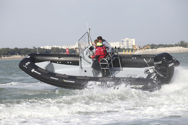 photo essai bateau pneumatique : 690 Sport Fishing Valiant