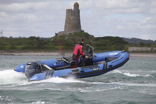 photo essai bateau pneumatique : DV 62 Tarpon