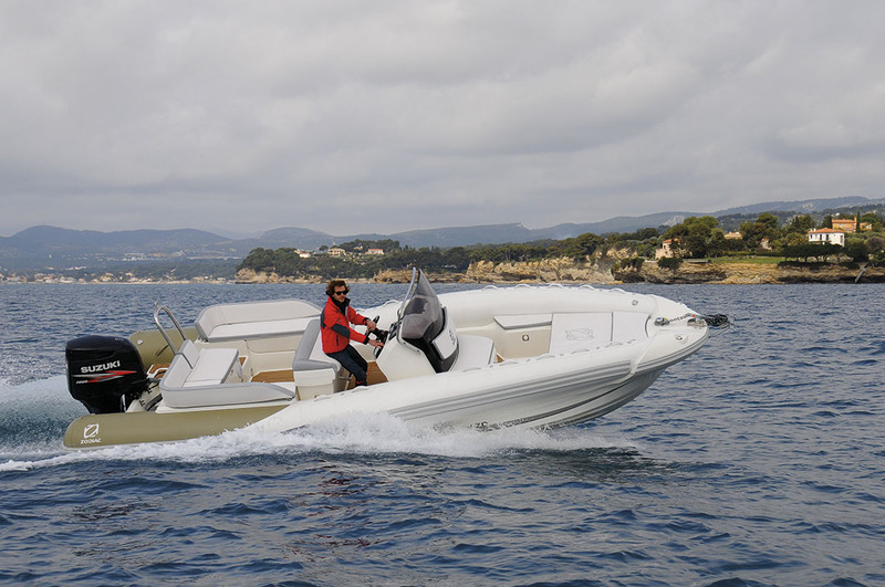 photo essai bateau pneumatique : N-Zo 760 Zodiac