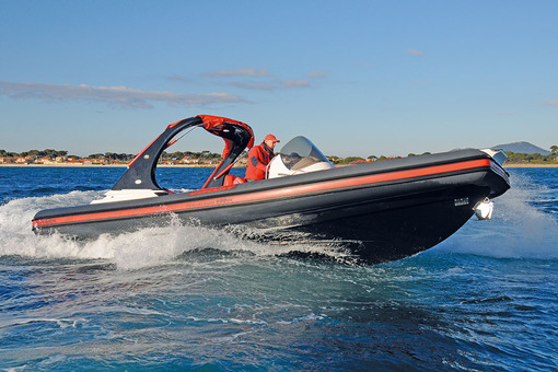 photo essai bateau pneumatique : Mainstream 800 EFB Joker Boat