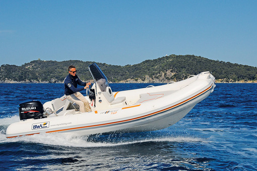 photo essai bateau pneumatique : HP REEF 5,2 BWA