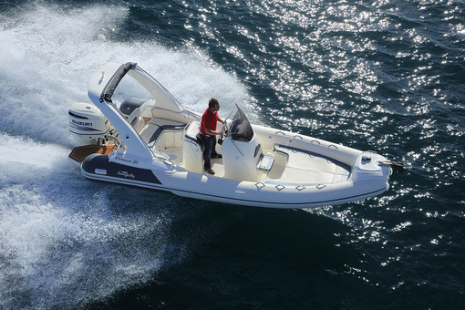 photo essai bateau pneumatique : Prince 22 (21) Nuova Jolly