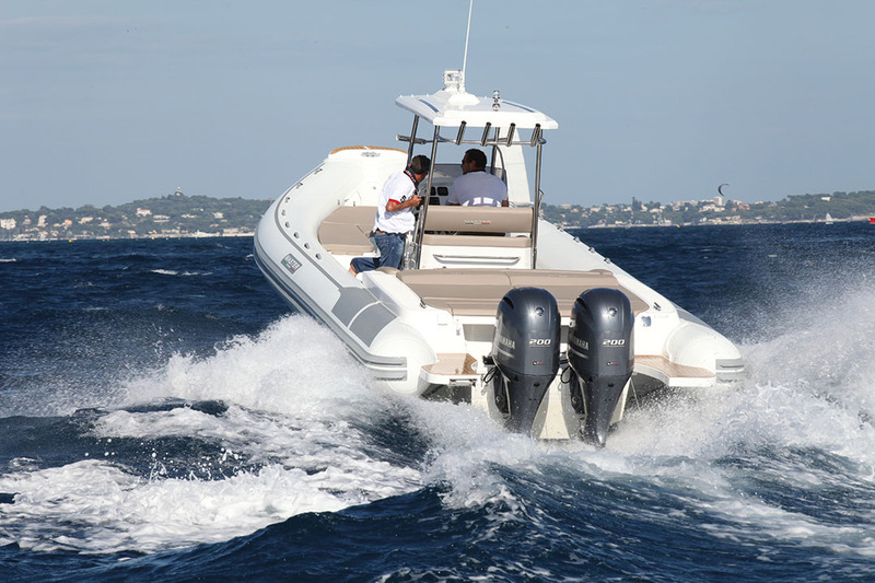 photo essai bateau pneumatique : 870 Open FB Master