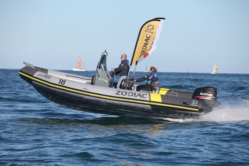 photo essai bateau pneumatique : PRO 750 Route du Rhum Zodiac