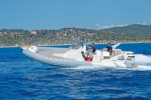 photo essai bateau pneumatique : 996 Master