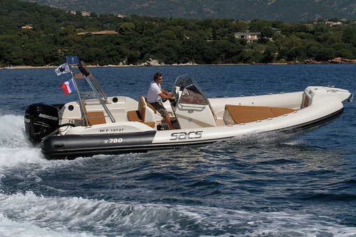 photo essai bateau pneumatique : S 780 Sacs