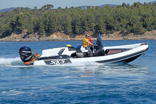 photo essai bateau pneumatique : Strider 8 Sacs