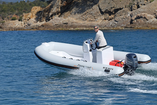 photo essai bateau pneumatique : Tempest 500 Easy Line Capelli