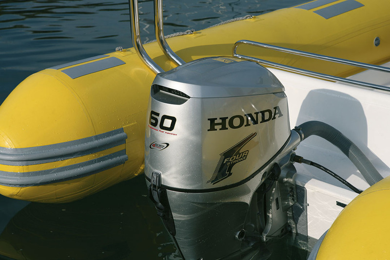 photo essai bateau pneumatique : Essai: HONDA BF 60