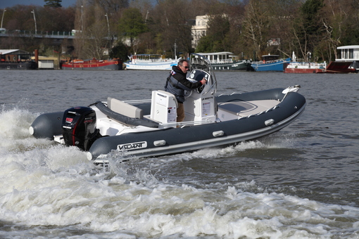 photo essai bateau pneumatique : 580 Comfort Limited Edition Valiant