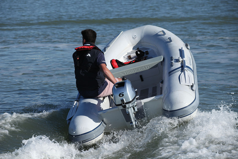 photo essai bateau pneumatique : Essai: HONDA BF 5 