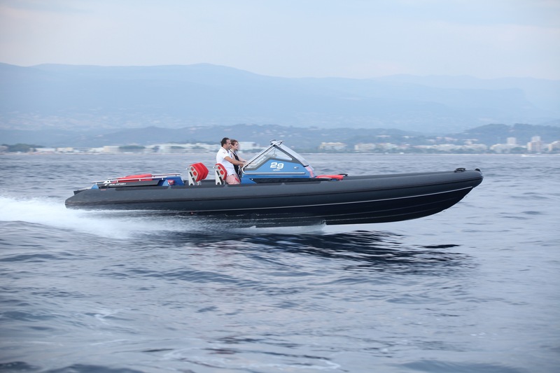 photo essai bateau pneumatique : 29 Sport Goldfish