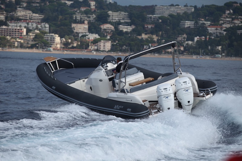 photo essai bateau pneumatique : Elegance 10 Twin Black Fin