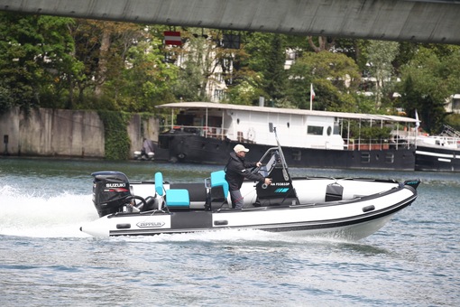 photo essai bateau pneumatique : Command 20 V Pro Zeppelin