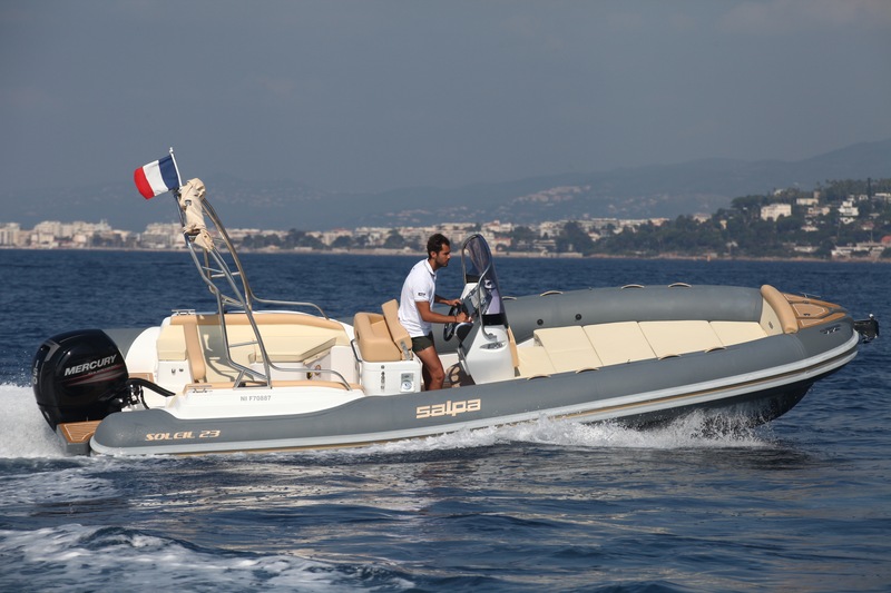 photo essai bateau pneumatique :  Soleil 23 Salpa